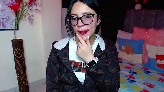 Violettasquirt online show from 11.21.25