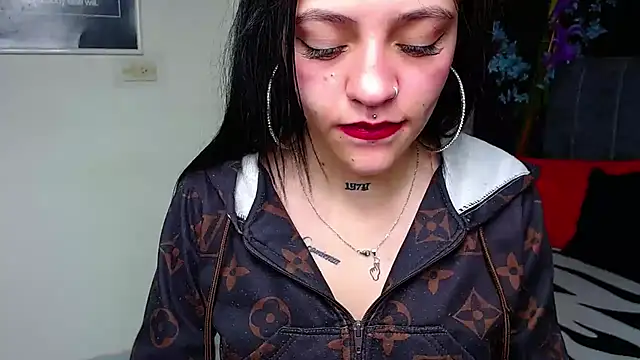 Violettasquirt online show from 02.18.26