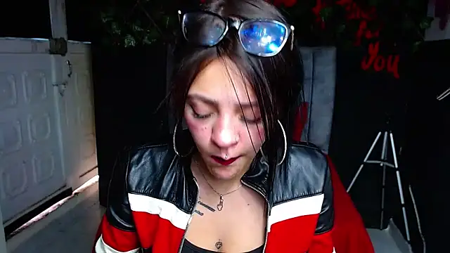 Snapshot of Violettasquirt chatting on 05.09.26 Violettasquirt online show from 05.09.26