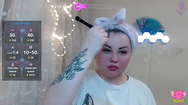 JewellKiss7 online show from 11.24.25