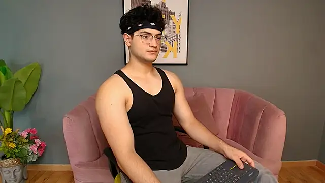 Snapshot of Mark_Evans1_ chatting on 03.07.25 Mark Evans1 online show from 03.07.25