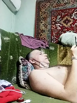 Pineapple04 online show from 02.22.25