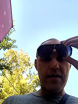 Pineapple04 online show from 09.22.25