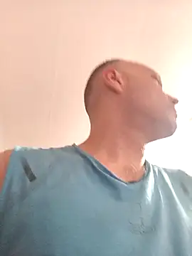 Pineapple04 online show from 09.27.25