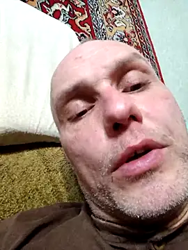 Pineapple04 online show from 02.04.26