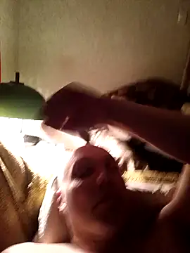 Pineapple04 online show from 03.31.26