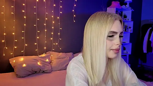 aneta alisha online show from 10.30.25