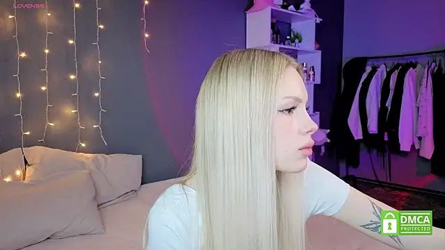 aneta alisha online show from 11.21.25