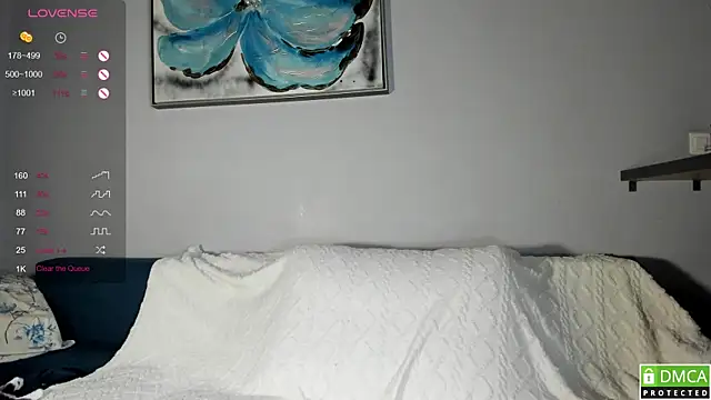 Snapshot of wwildfox chatting on 09.22.25 wwildfox online show from 09.22.25