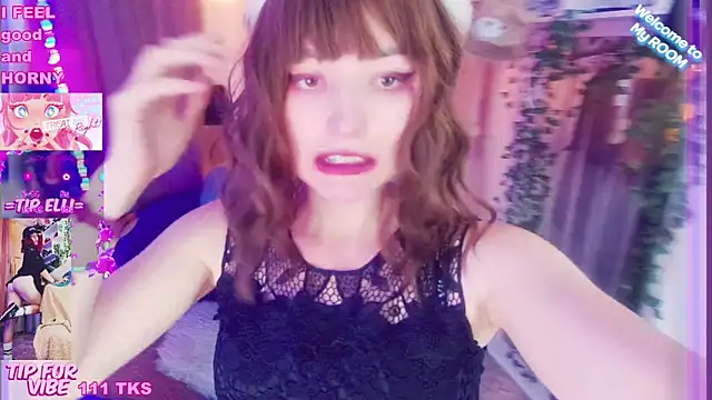 Snapshot of Toxic_Ellies chatting on 12.06.24 Toxic Ellies online show from 12.06.24