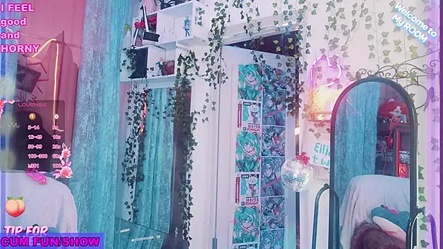 Snapshot of Toxic_Ellies chatting on 01.23.25 Toxic Ellies online show from 01.23.25