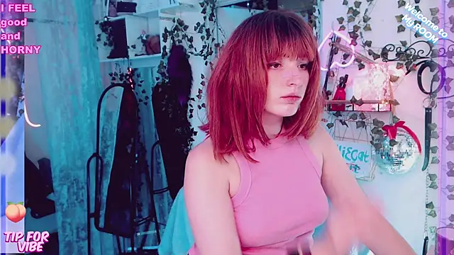 Snapshot of Toxic_Ellies chatting on 01.25.25 Toxic Ellies online show from 01.25.25