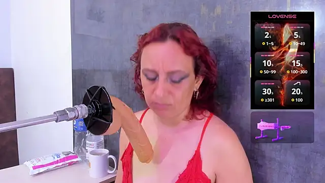 Snapshot of Issys_milf chatting on 04.24.26 Issys milf online show from 04.24.26