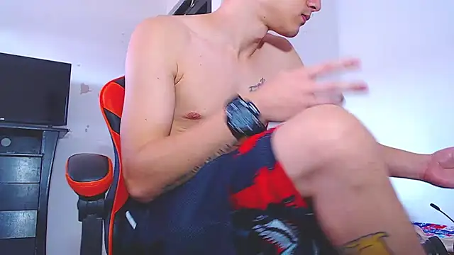 ADAM HOT online show from 02.10.26