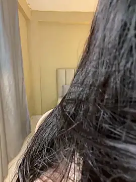 Mavi Coless online show from 10.10.25