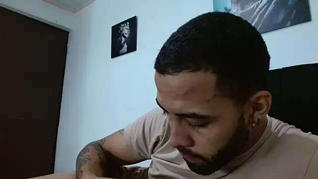 Hendry  online show from 02.05.25