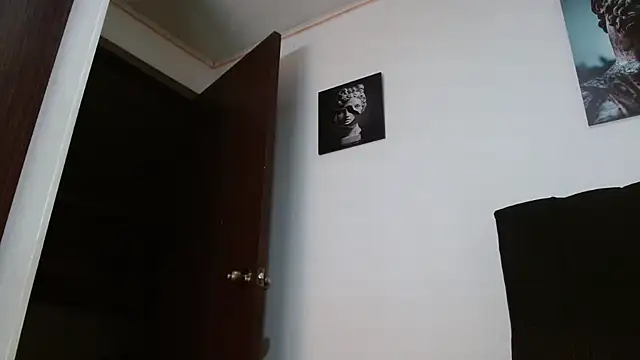 Hendry  online show from 03.12.25