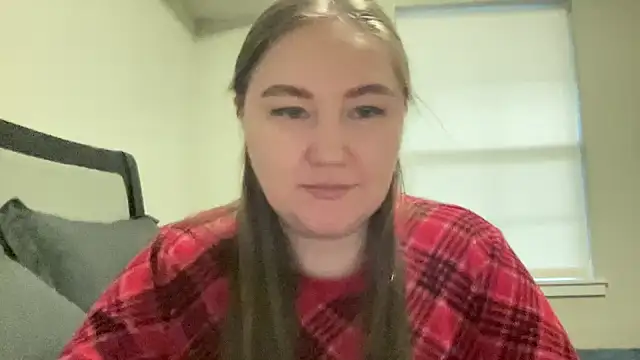 Snapshot of yadviga chatting on 12.15.24 yadviga online show from 12.15.24