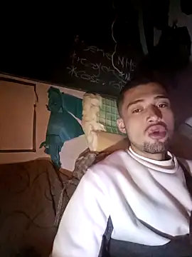 Snapshot of Suggarwhite18CM chatting on 09.13.25 Suggarwhite18CM online show from 09.13.25