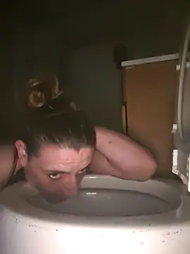 Snapshot of UniqueKorn86 chatting on 09.29.25 UniqueKorn86 online show from 09.29.25