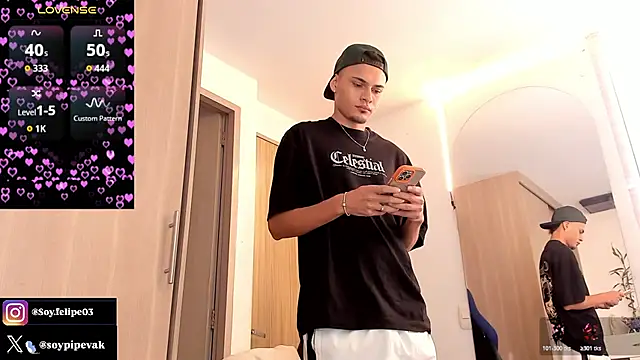 soyander03  online show from 05.16.26