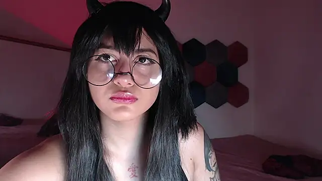 liz-beths online show from 02.27.25