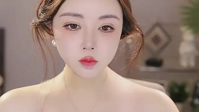 Qiaoqiao  online show from 01.10.26