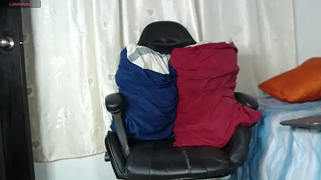 tizziano castillo  online show from 01.24.25