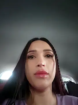 Naty Santos online show from 02.21.25