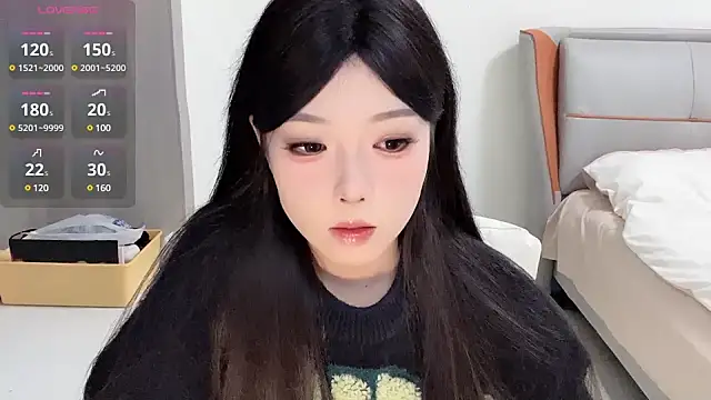 Snapshot of Q-ing chatting on 01.14.25 Q-ing online show from 01.14.25