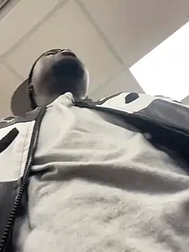 Snapshot of Andricastro chatting on 12.27.24 Andricastro online show from 12.27.24