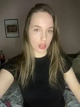 Snapshot of EdnaBradley chatting on 02.01.26 EdnaBradley online show from 02.01.26