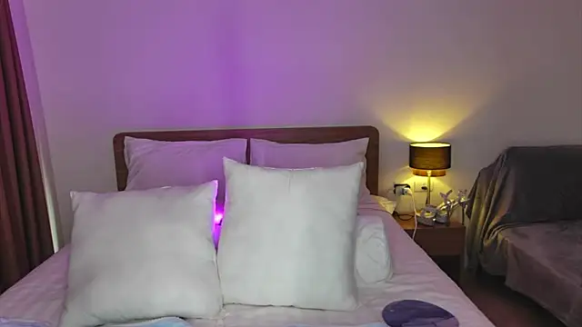 YourSexyNeighbour online show from 12.25.24