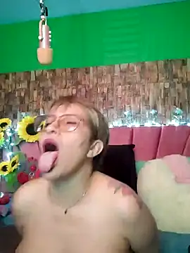 Isabelle Lov18 online show from 01.11.25