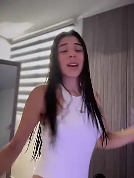 AmmyCollinsW online show from 02.18.25