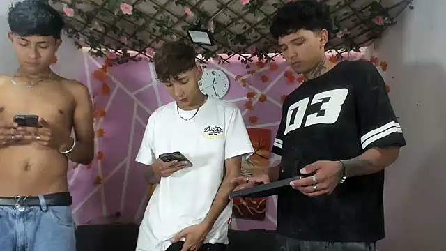 Fresahot2005 online show from 11.03.25