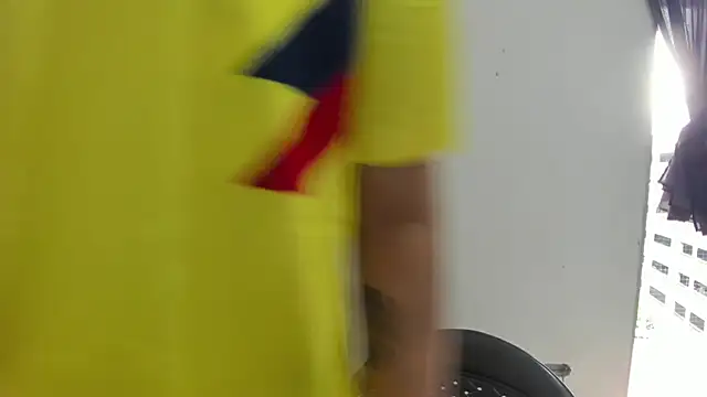 Snapshot of Dante_Damare chatting on 02.05.25 Dante Damare online show from 02.05.25