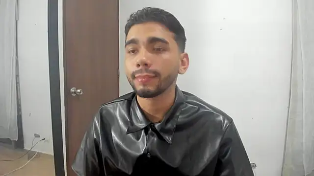 Snapshot of Dante_Damare chatting on 02.15.25 Dante Damare online show from 02.15.25