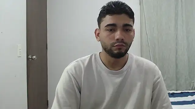 Snapshot of Dante_Damare chatting on 10.15.25 Dante Damare online show from 10.15.25