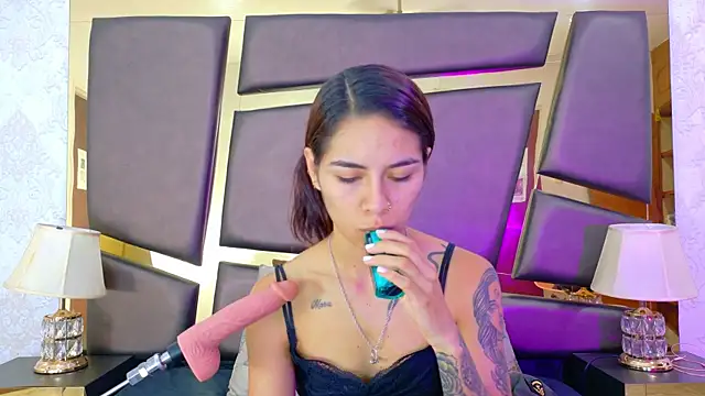 NicoleEsposito online show from 10.25.25