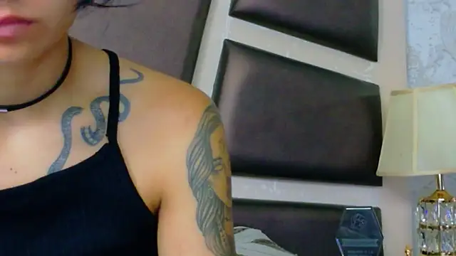 NicoleEsposito online show from 07.04.26