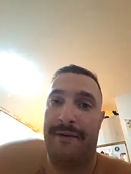 Zlyzloba21 online show from 10.23.25