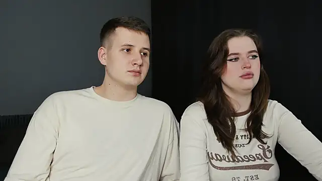 Snapshot of Pinku_kitsune chatting on 03.20.25 Pinku kitsune online show from 03.20.25