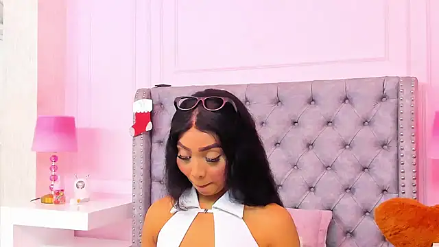 HaileeRoberts online show from 01.07.26