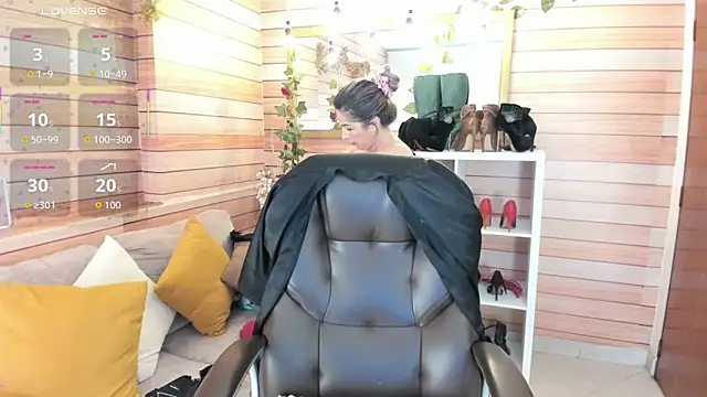 Victoria collins 1 online show from 03.05.26