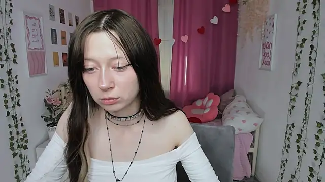 SaintGirl online show from 06.30.26