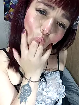 Snapshot of Winona-miu chatting on 02.17.25 Winona-miu online show from 02.17.25