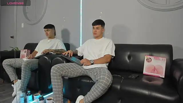 Cristopher strong online show from 01.15.25