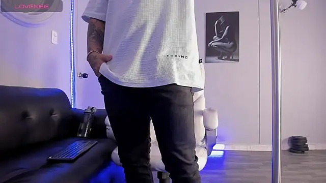 Cristopher strong online show from 02.28.26