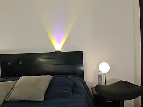 Snapshot of SamanthaAntolin chatting on 06.26.26 SamanthaAntolin online show from 06.26.26